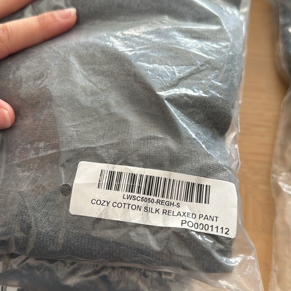 LUNYA Cozy Cotton Silk Relaxed Pants in Restful Grey Heather NWOT SMALL - Picture 10 of 11